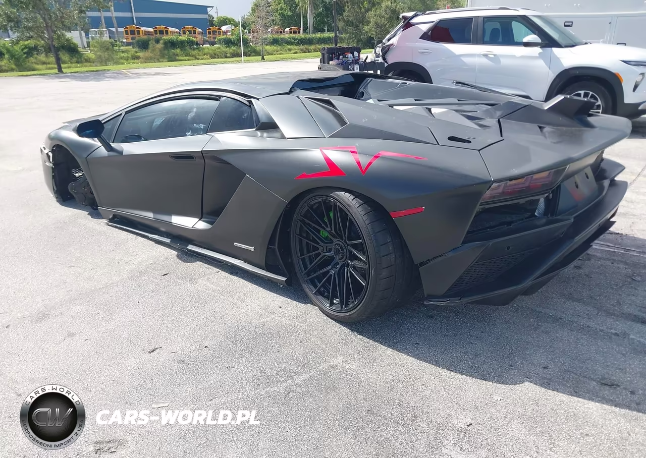 2018 Lamborghini Aventador S VIN:ZHWUG4ZD5JLA06879 - 3