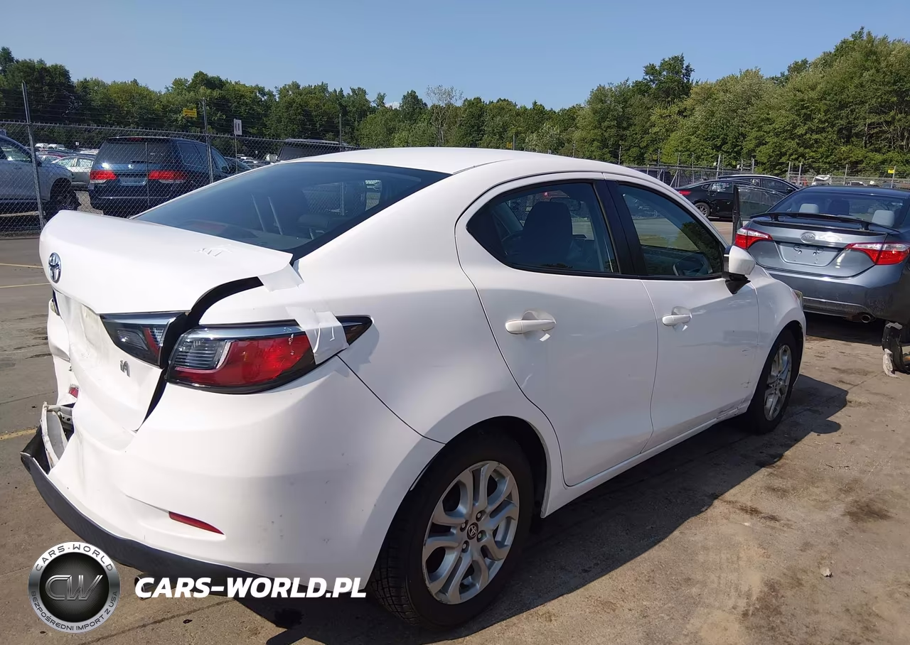 2018 Toyota Yaris Ia VIN:3MYDLBYV1JY329304 - 4