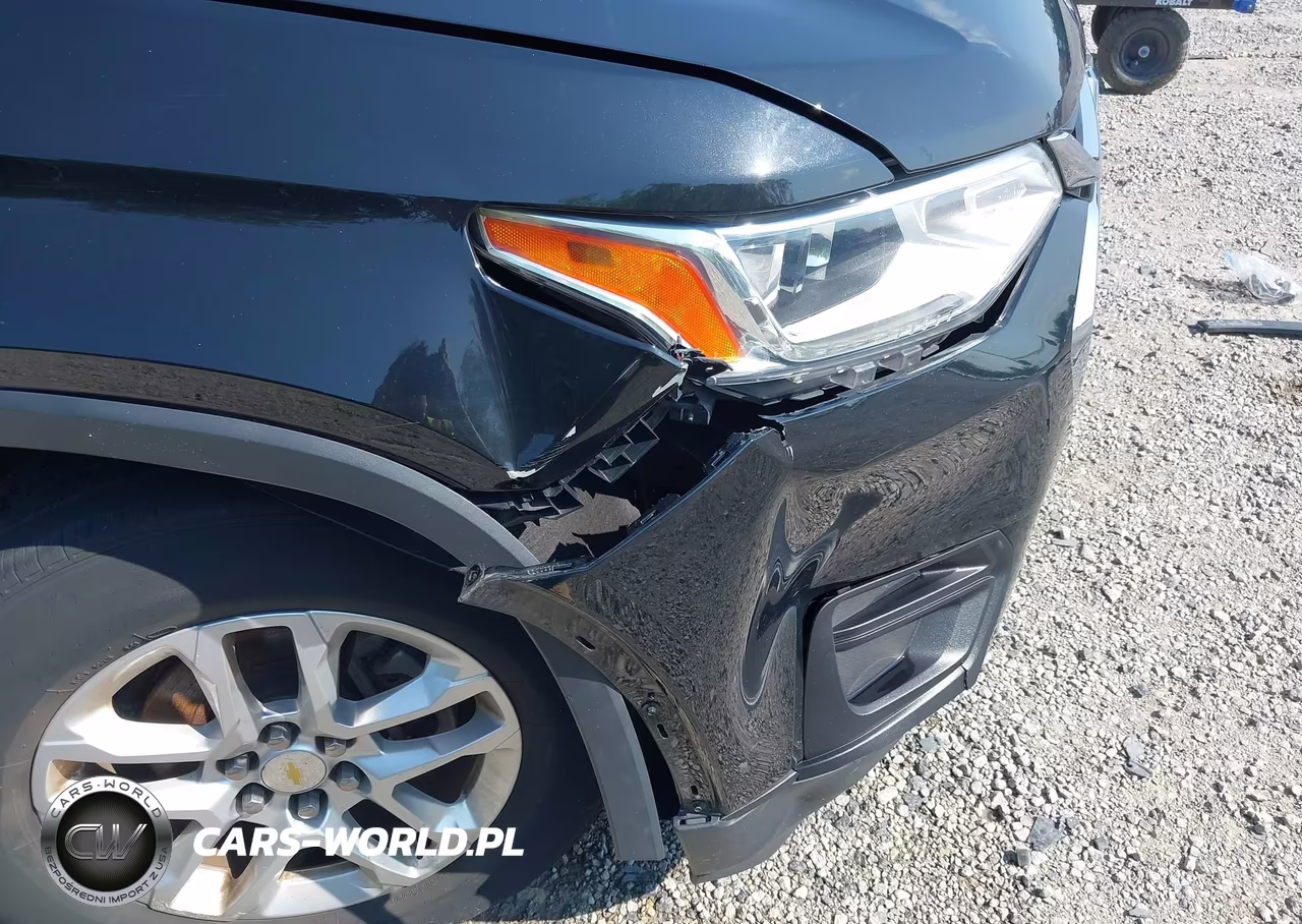 2018 Chevrolet Traverse Ls VIN:1GNERFKW7JJ117559 - 18