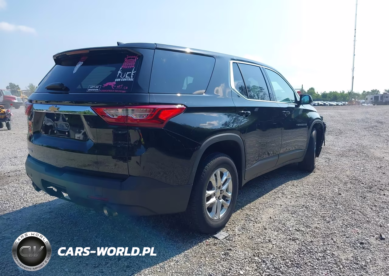 2018 Chevrolet Traverse Ls VIN:1GNERFKW7JJ117559 - 4