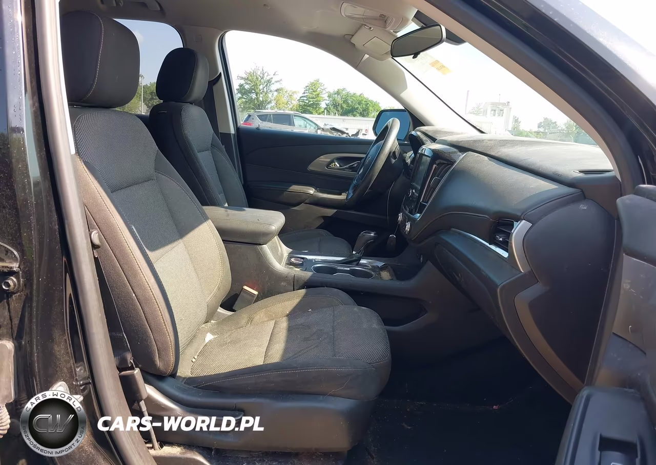 2018 Chevrolet Traverse Ls VIN:1GNERFKW7JJ117559 - 5