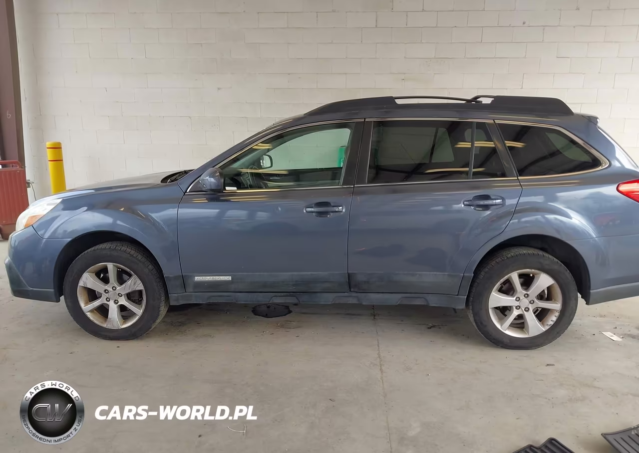 2014 Subaru Outback 2.5I Premium VIN:4S4BRBCC0E3252929 - 14