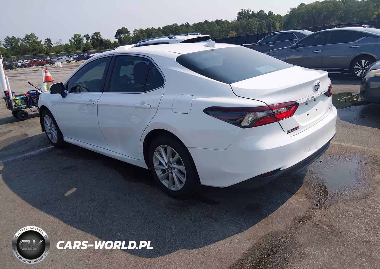 2024 Toyota Camry Le VIN:4T1C11AK5RU193439 - 3