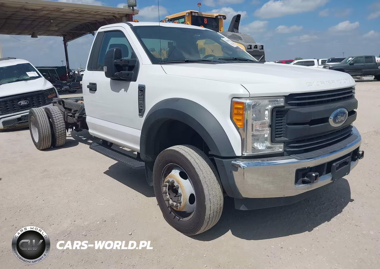 2017 Ford F-550 Chassis Xl – zdjęcie 1 z 15
