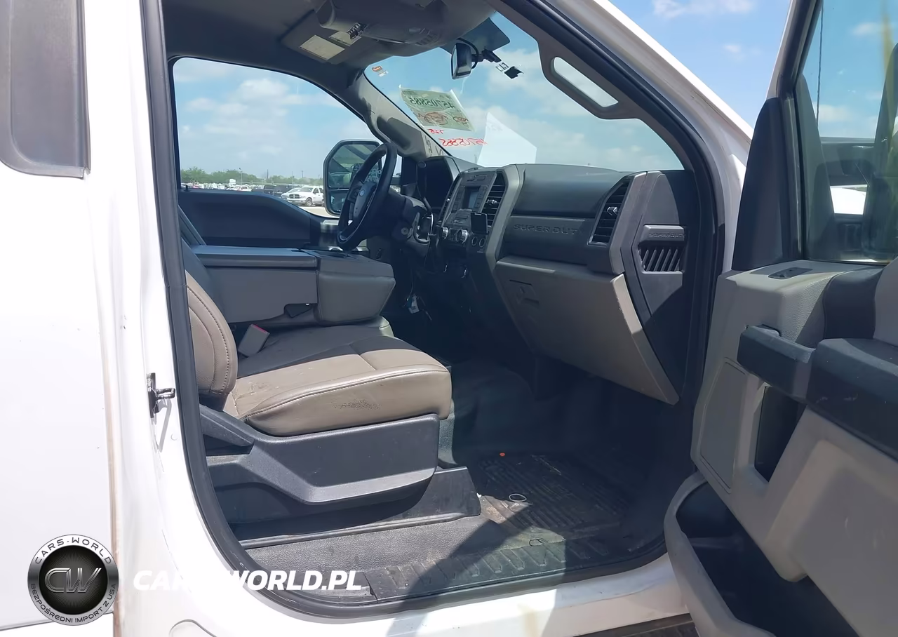 2017 Ford F-550 Chassis Xl VIN:1FDUF5GY7HED79761 - 6