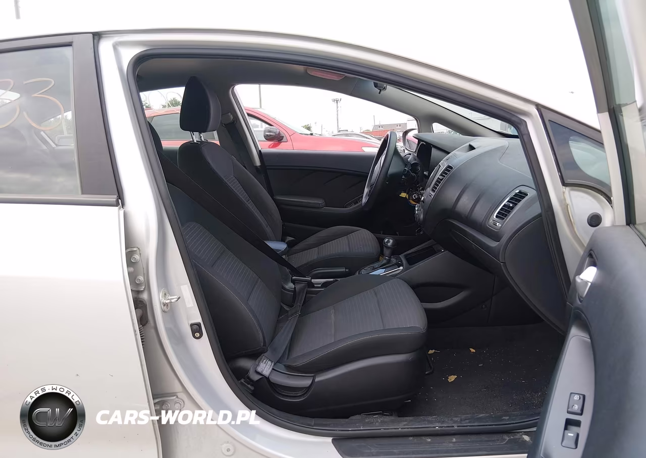 2018 Kia Forte Lx VIN:3KPFL4A79JE198008 - 5