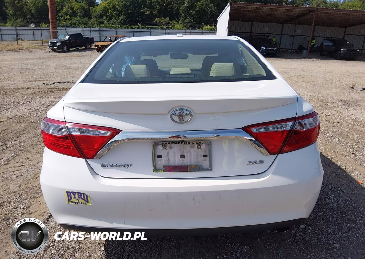 2017 Toyota Camry Xle VIN:4T1BF1FKXHU762936 - 16