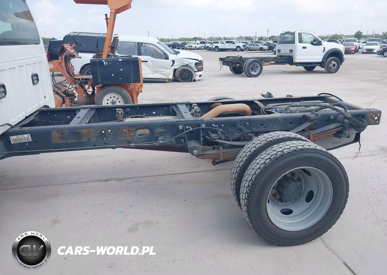 2016 Ford F-550 Chassis Xl VIN:1FDUF5GY9GEB16668 - 11