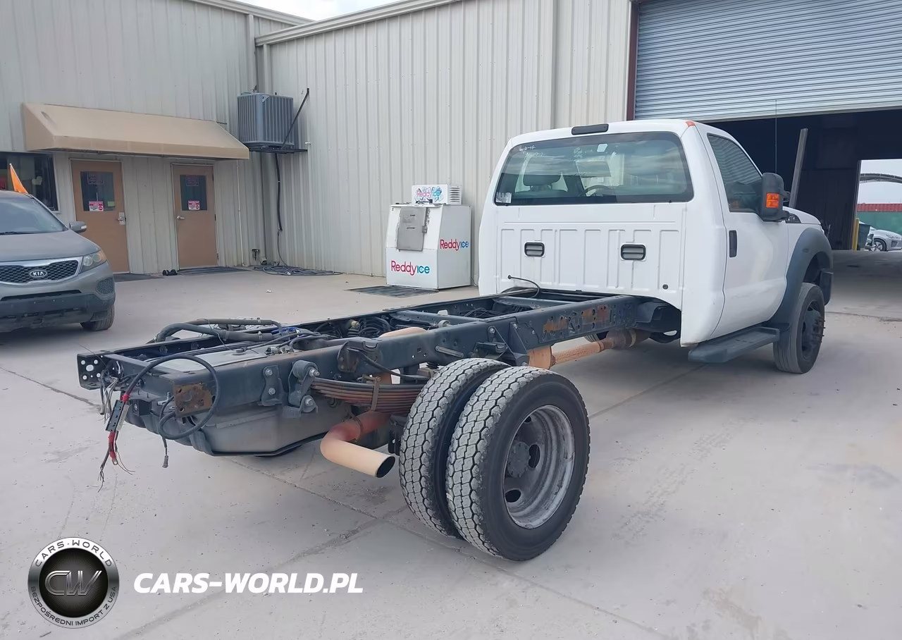 2016 Ford F-550 Chassis Xl VIN:1FDUF5GY9GEB16668 - 4