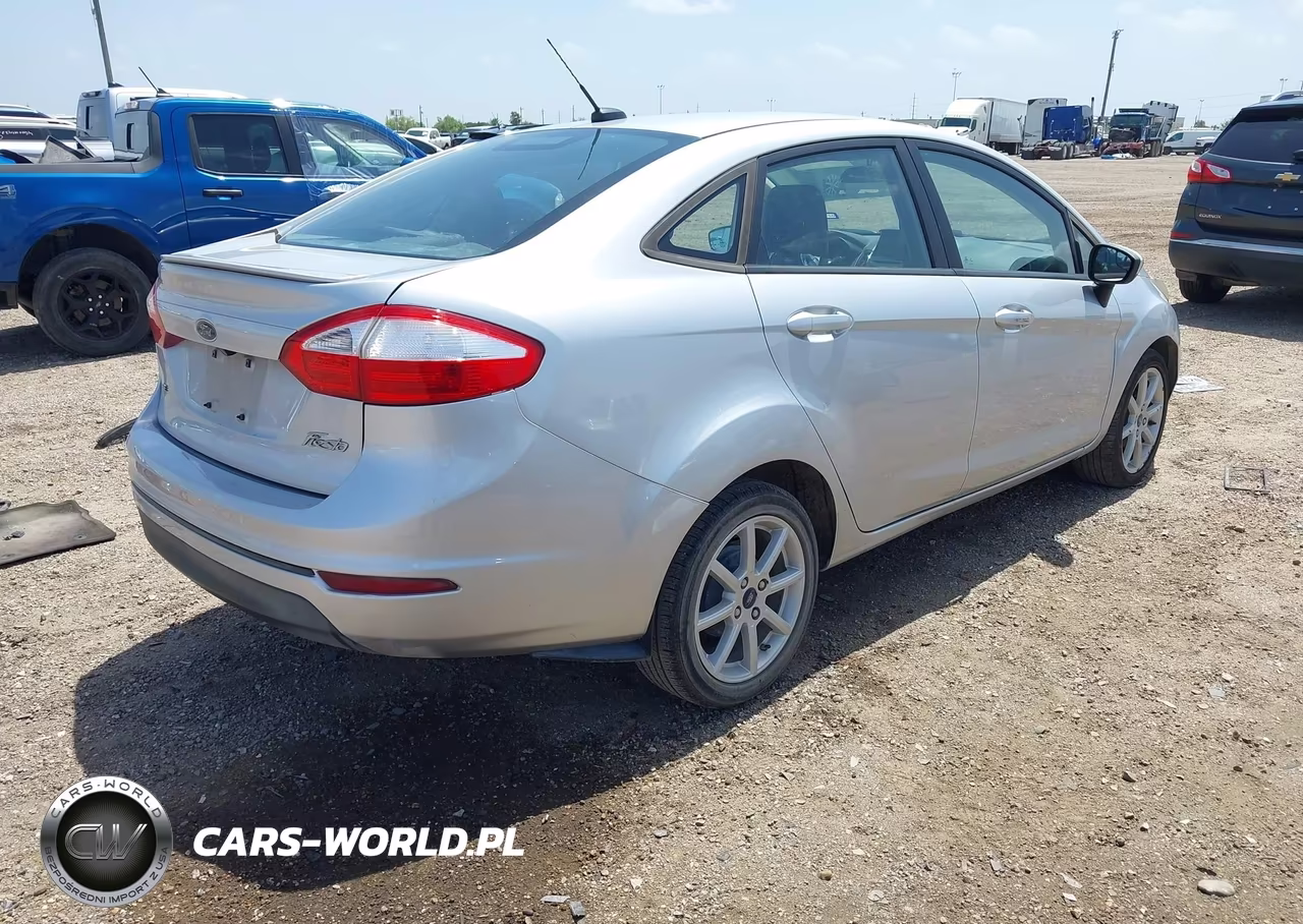 2018 Ford Fiesta Se VIN:3FADP4BJ2JM134605 - 4