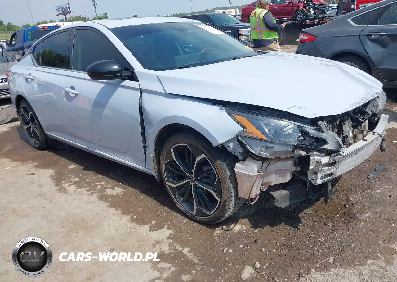 2023 Nissan Altima Sr Fwd