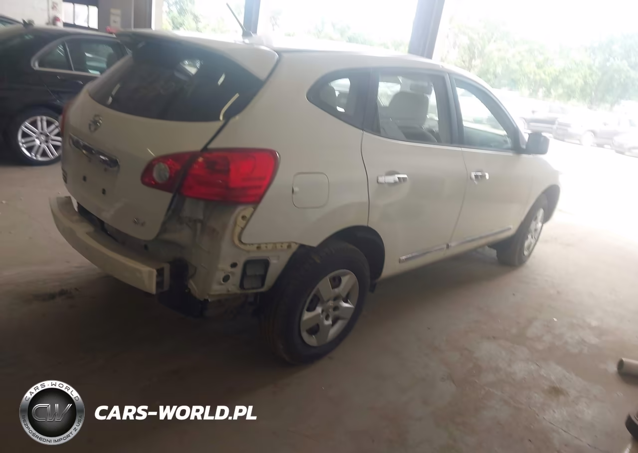 2015 Nissan Rogue Select S VIN:JN8AS5MV5FW751638 - 4