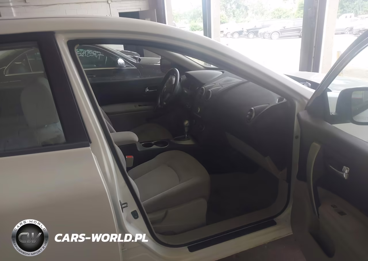 2015 Nissan Rogue Select S VIN:JN8AS5MV5FW751638 - 5