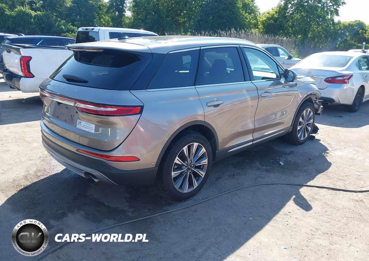 2021 Lincoln Corsair Reserve VIN:5LMCJ2D95MUL09971 - 4