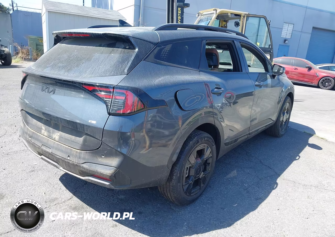 2026 Kia Sportage Plug-In Hybrid X-Line VIN:KNDPYDDH4T7304748 - 4