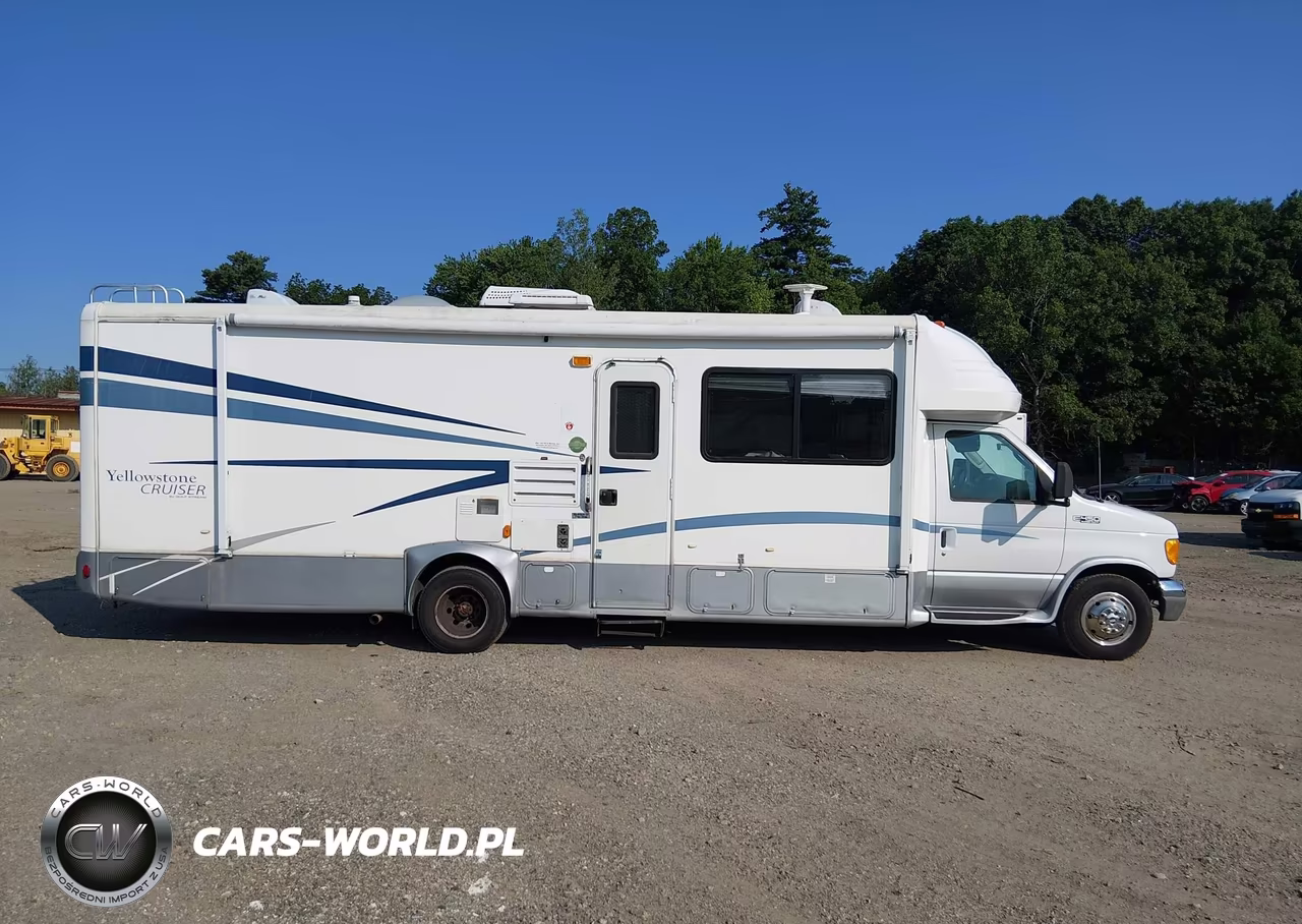 2005 Ford E-450 Cutaway Standard VIN:1FDXE45SX5HA92398 - 16