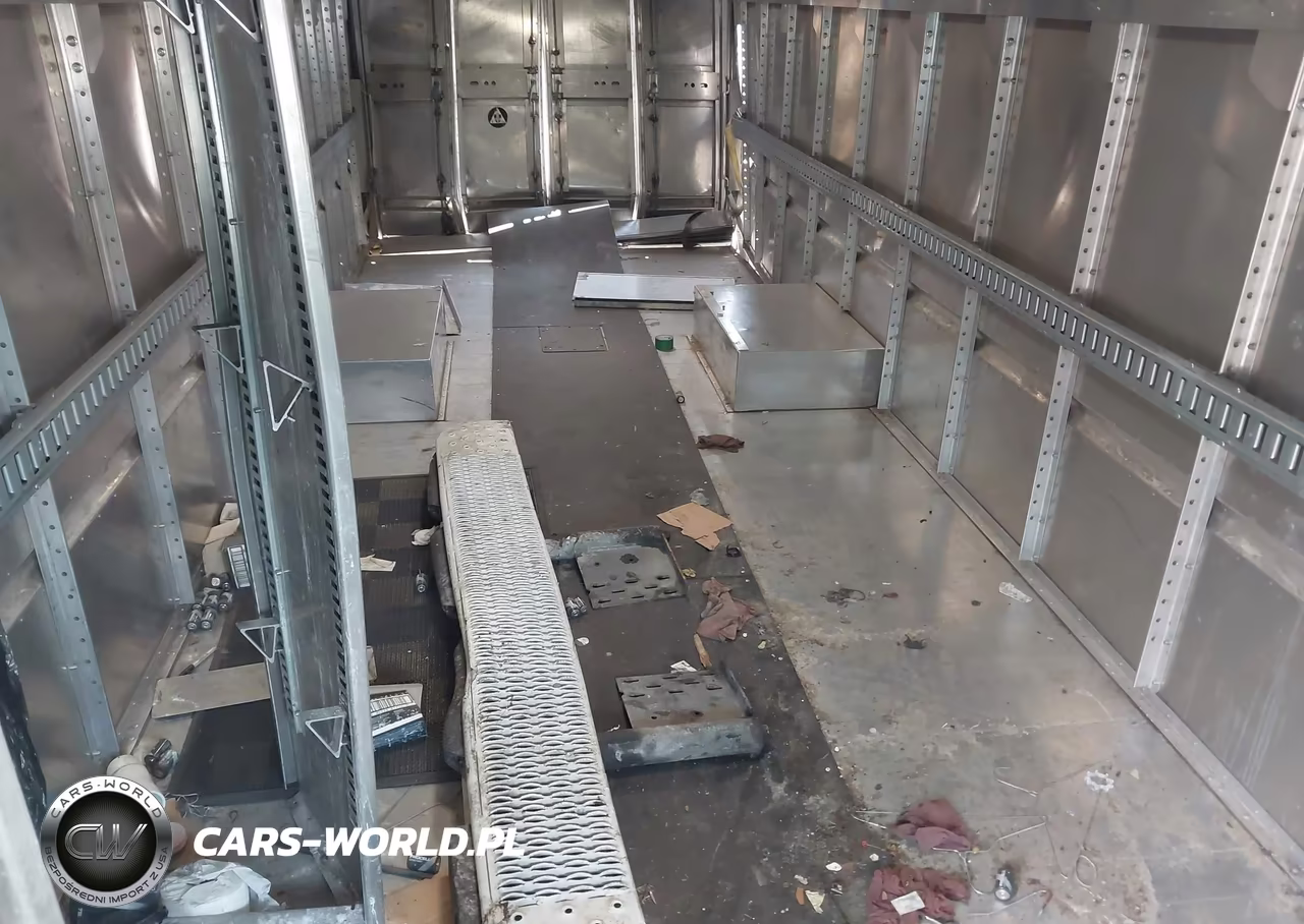 2016 Ford F-59 Commercial Stripped VIN:1F66F5KY0G0A12798 - 6