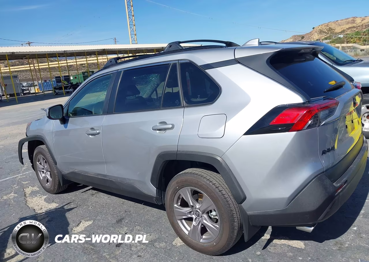 2025 Toyota Rav4 Xle VIN:JTMP1RFV3SJ046504 - 15