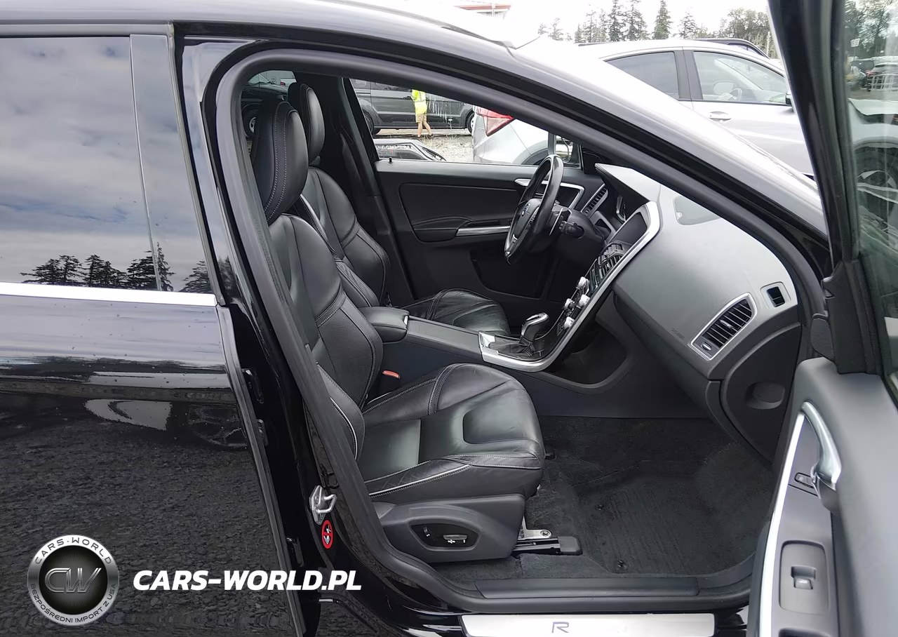 2016 Volvo Xc60 T6 R-Design Platinum VIN:YV4902RS2G2787326 - 18