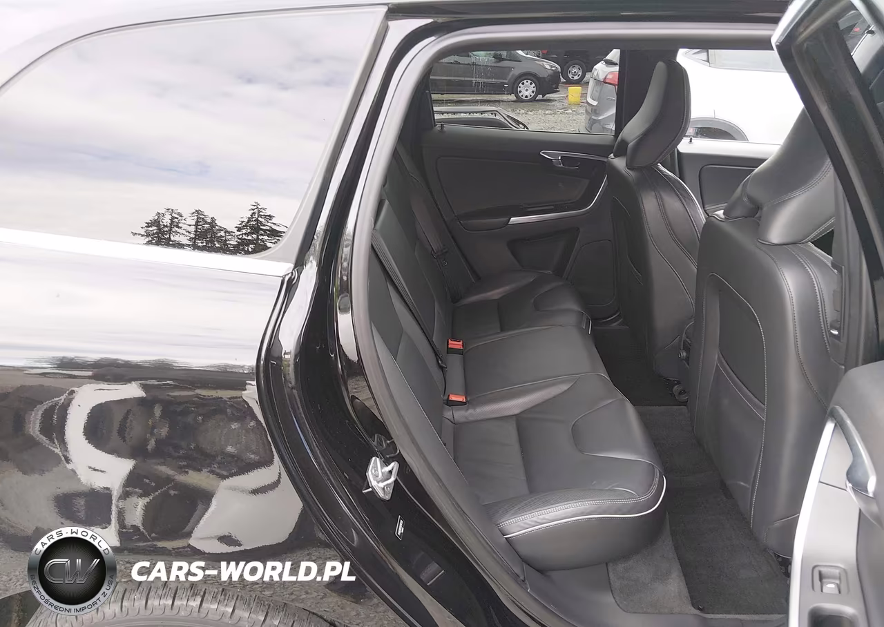 2016 Volvo Xc60 T6 R-Design Platinum VIN:YV4902RS2G2787326 - 19
