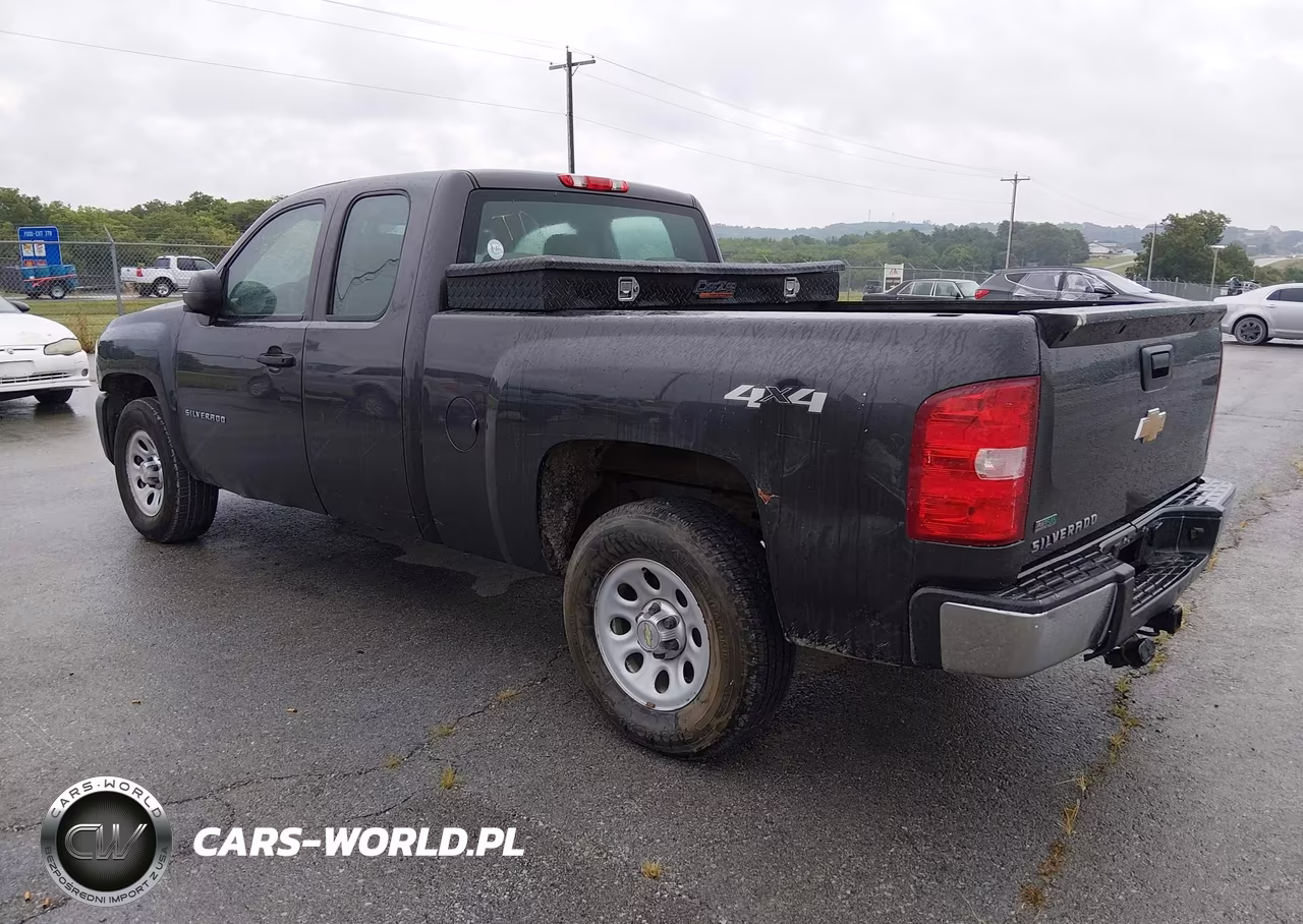 2011 Chevrolet Silverado 1500 Work Truck VIN:1GCRKPEA0BZ305024 - 3