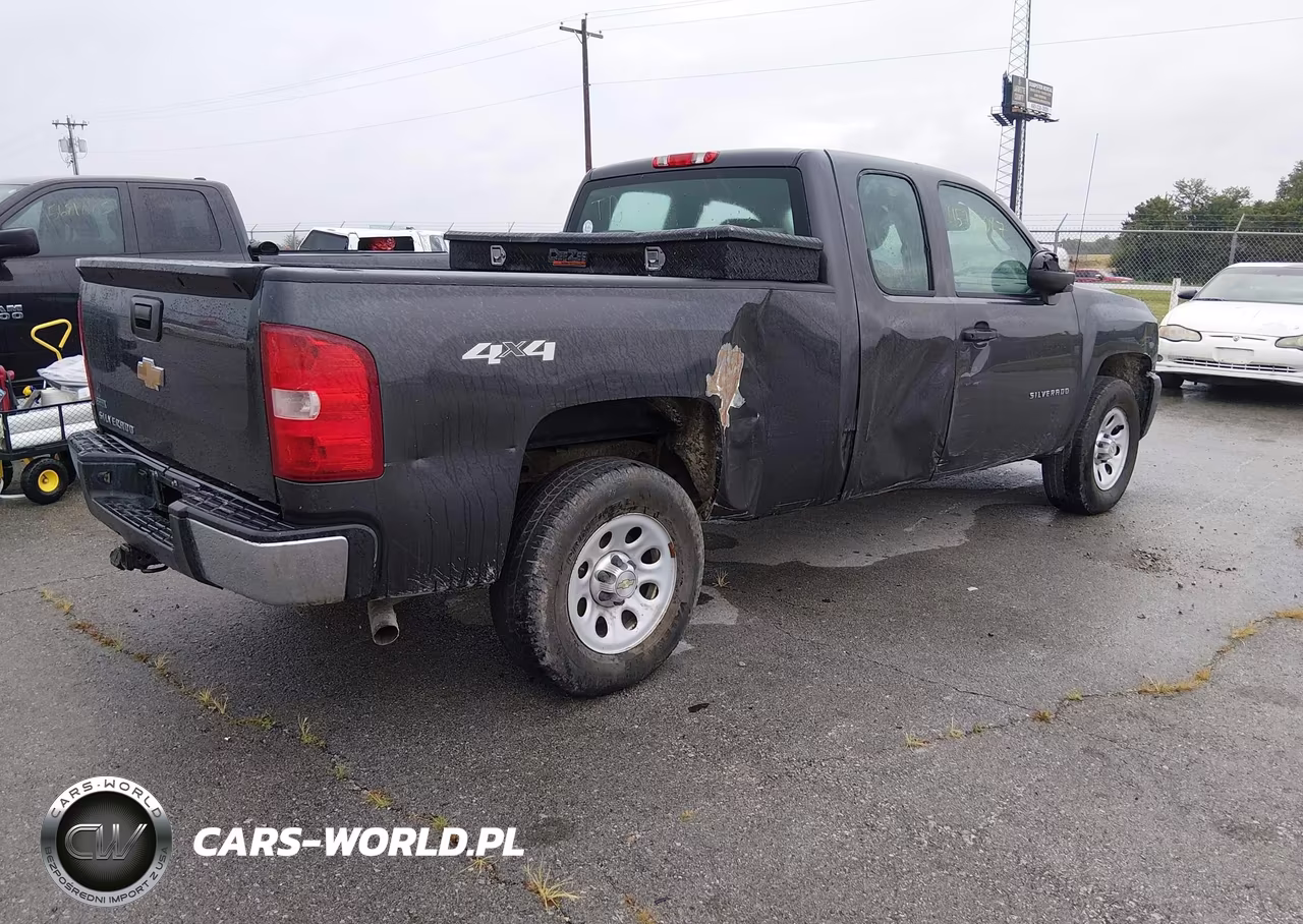 2011 Chevrolet Silverado 1500 Work Truck VIN:1GCRKPEA0BZ305024 - 4