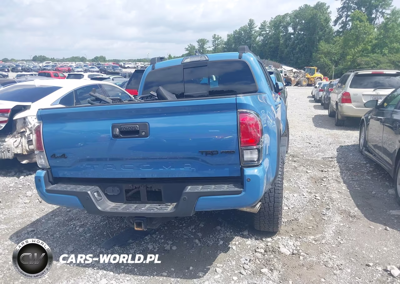 2018 Toyota Tacoma Trd Pro VIN:5TFCZ5AN3JX127442 - 4