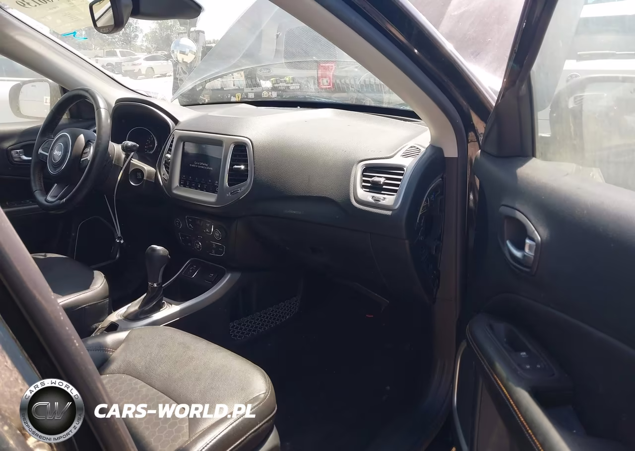 2018 Jeep Compass Latitude Fwd VIN:3C4NJCBB6JT271460 - 5