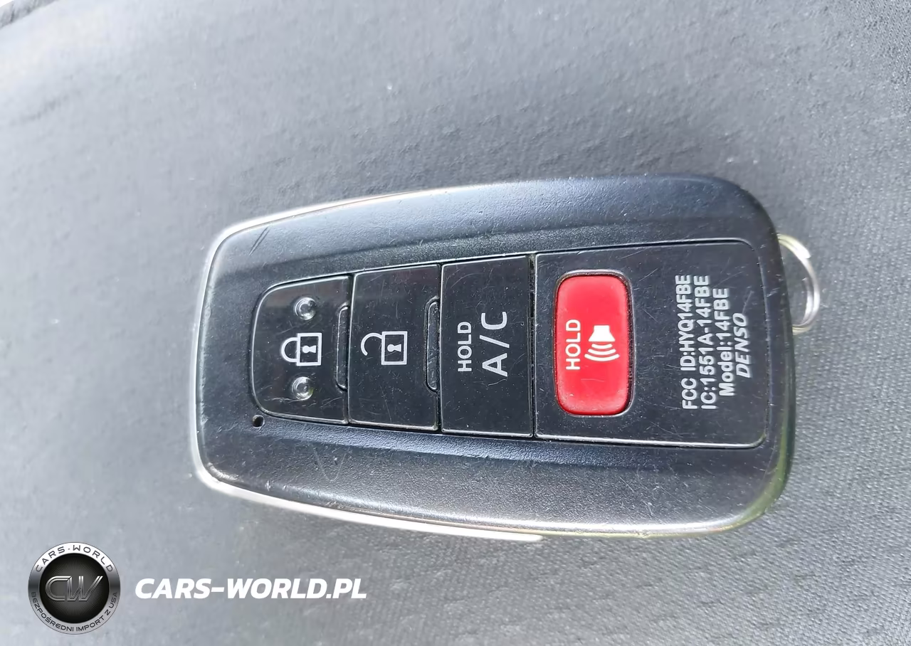 2017 Toyota Prius Prime Plus VIN:JTDKARFP9H3062344 - 11