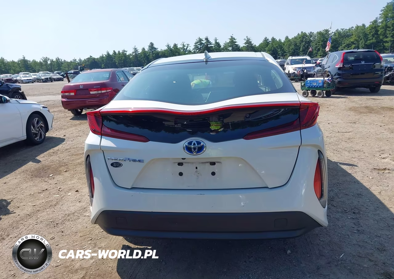 2017 Toyota Prius Prime Plus VIN:JTDKARFP9H3062344 - 17