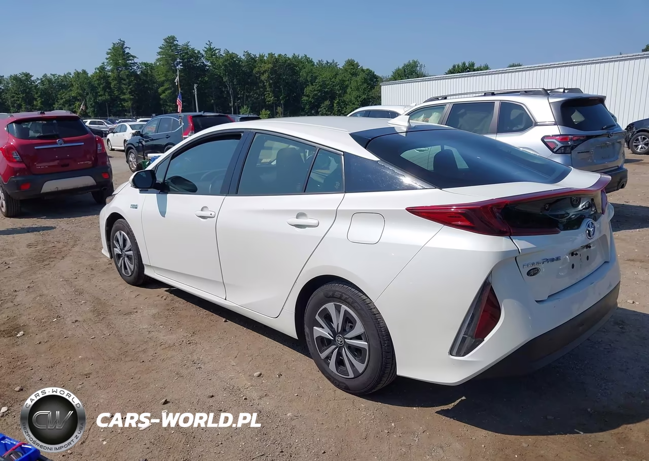 2017 Toyota Prius Prime Plus VIN:JTDKARFP9H3062344 - 3