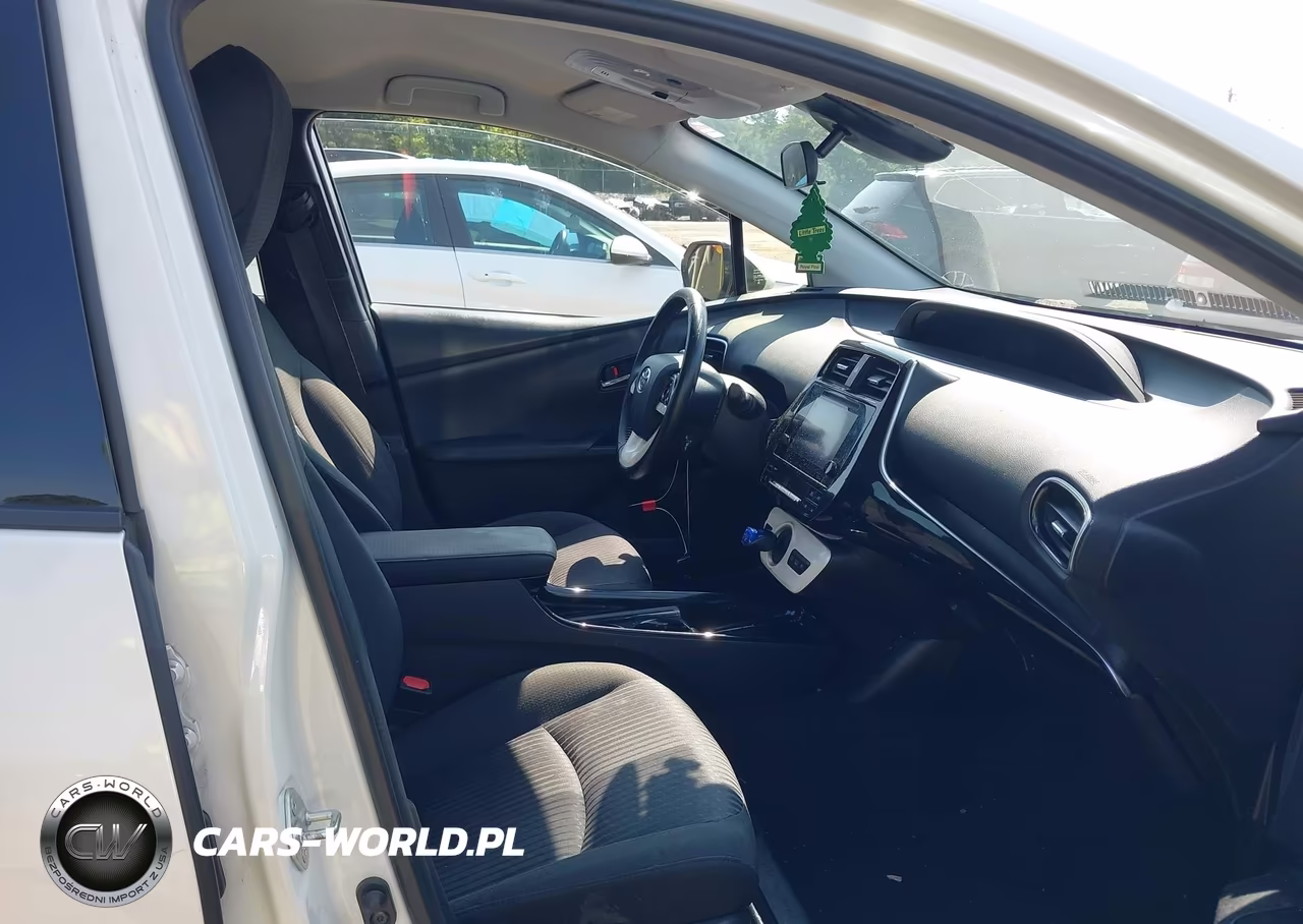 2017 Toyota Prius Prime Plus VIN:JTDKARFP9H3062344 - 5