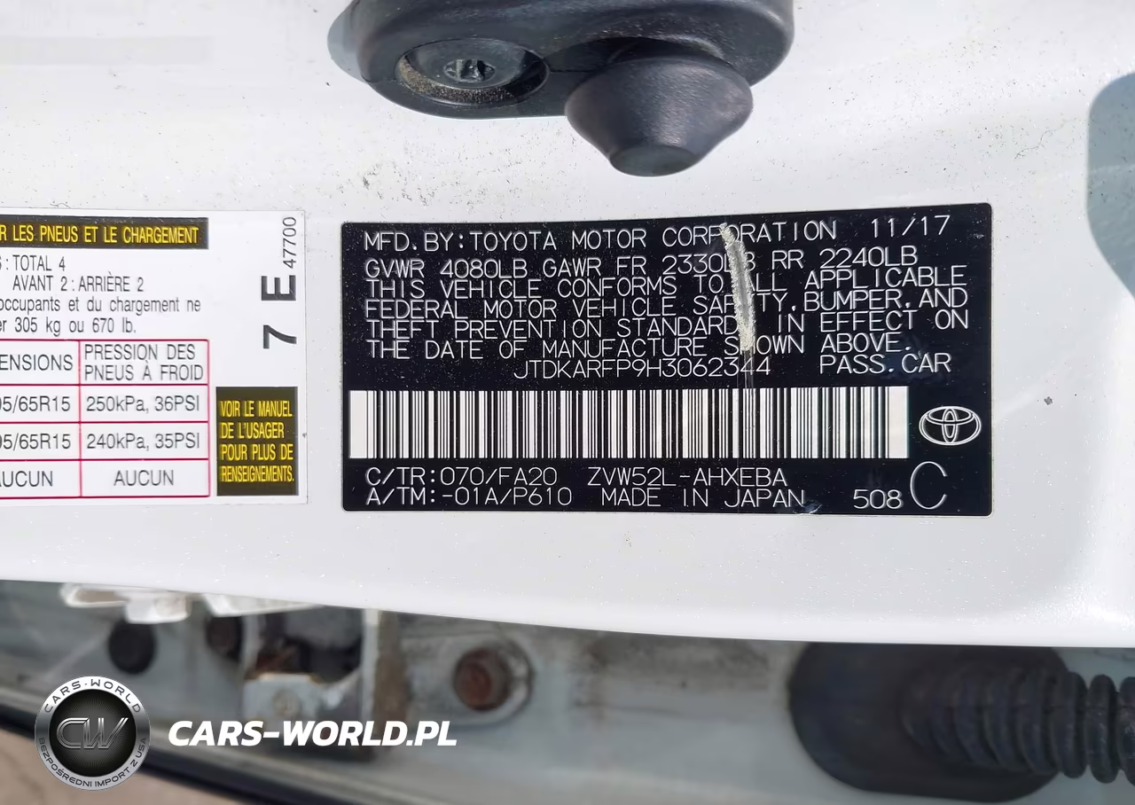 2017 Toyota Prius Prime Plus VIN:JTDKARFP9H3062344 - 9