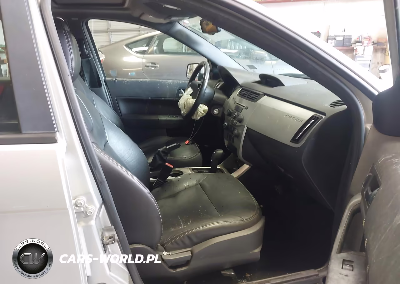 2009 Ford Focus Ses VIN:1FAHP36NX9W219230 - 5