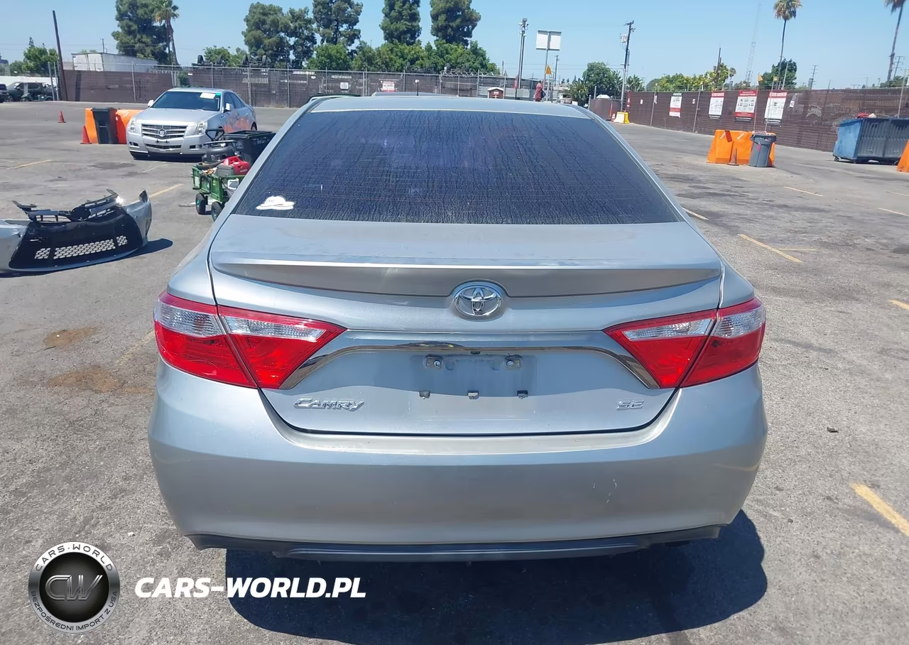 2016 Toyota Camry Se VIN:4T1BF1FK7GU188567 - 17