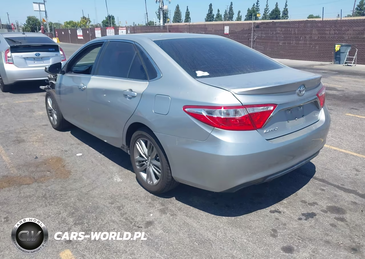 2016 Toyota Camry Se VIN:4T1BF1FK7GU188567 - 3