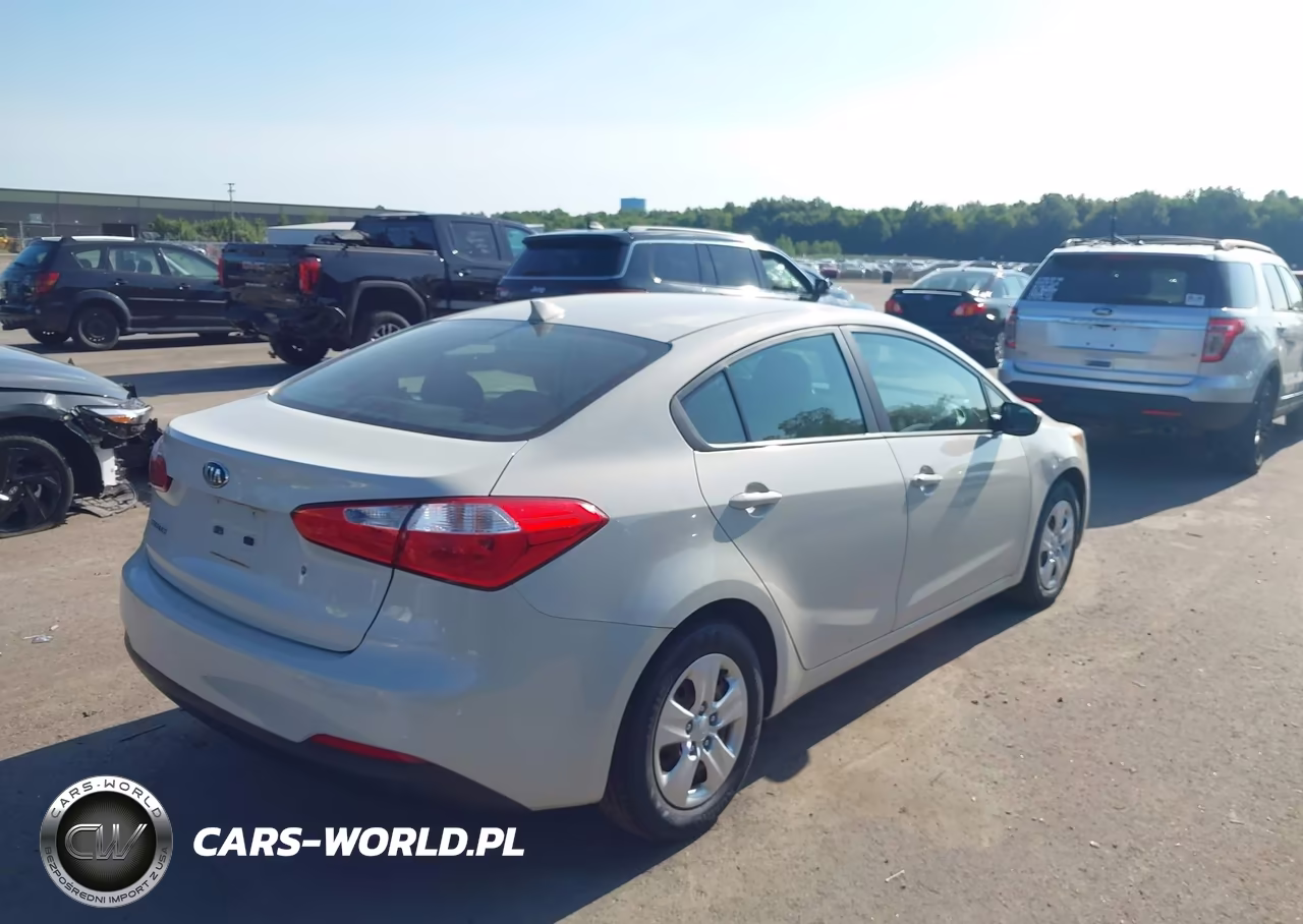 2015 Kia Forte Lx VIN:KNAFK4A61F5388282 - 4