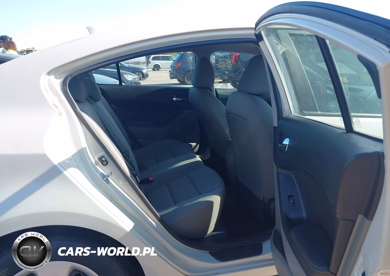 2015 Kia Forte Lx VIN:KNAFK4A61F5388282 - 8