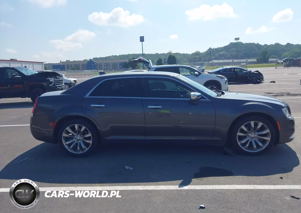 2019 Chrysler 300 Limited VIN:2C3CCAEG2KH593489 - 13