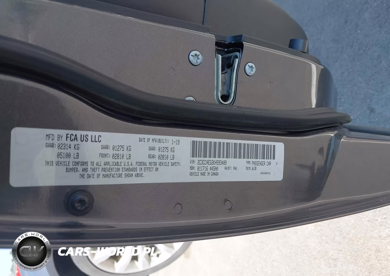 2019 Chrysler 300 Limited VIN:2C3CCAEG2KH593489 - 9