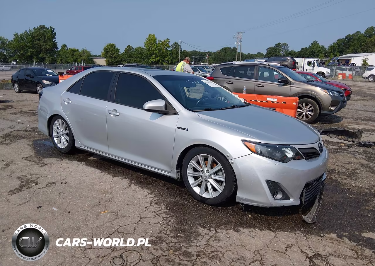 2014 Toyota Camry Hybrid Xle – zdjęcie 1 z 21
