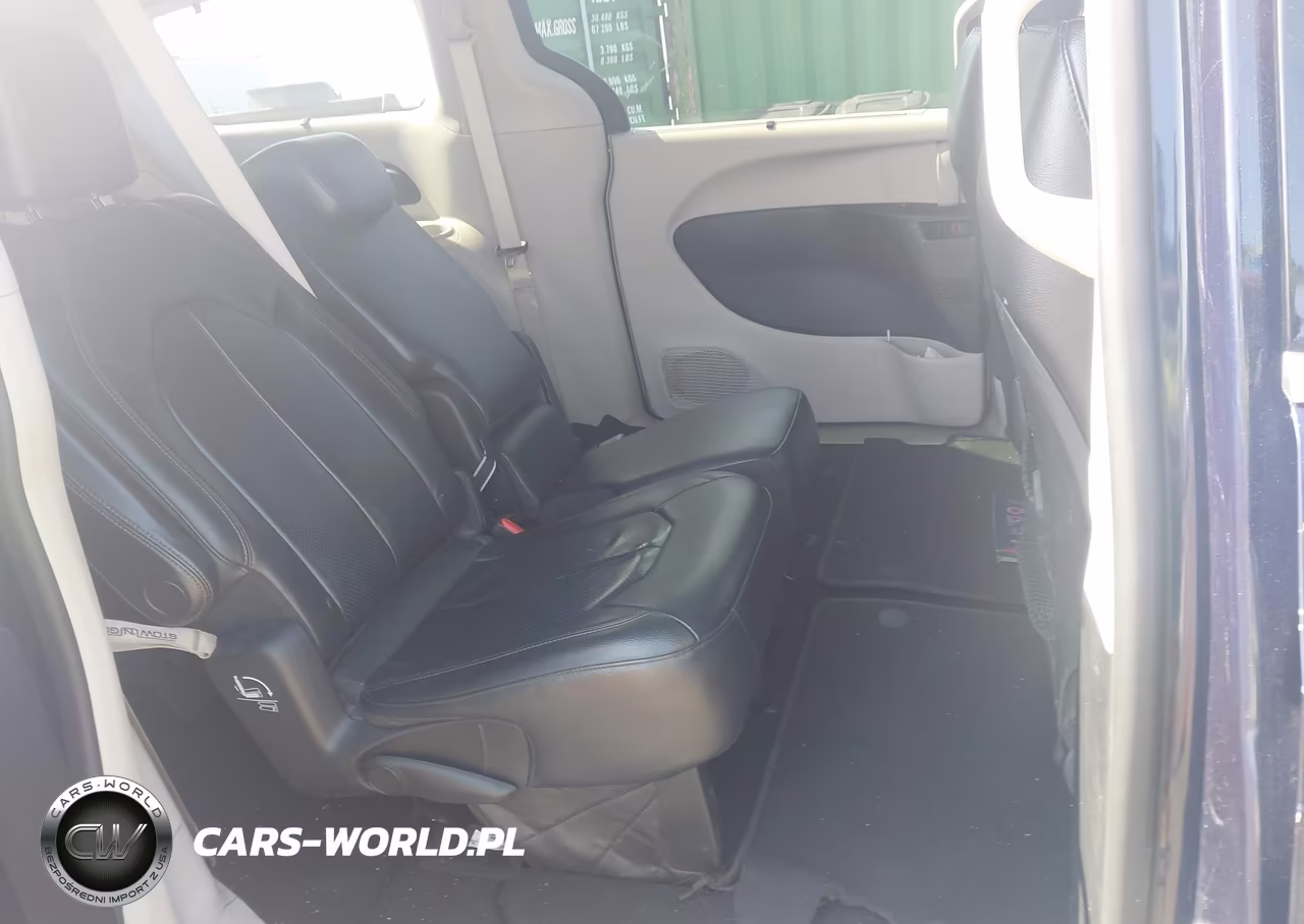 2019 Chrysler Pacifica Touring L VIN:2C4RC1BG3KR721436 - 8