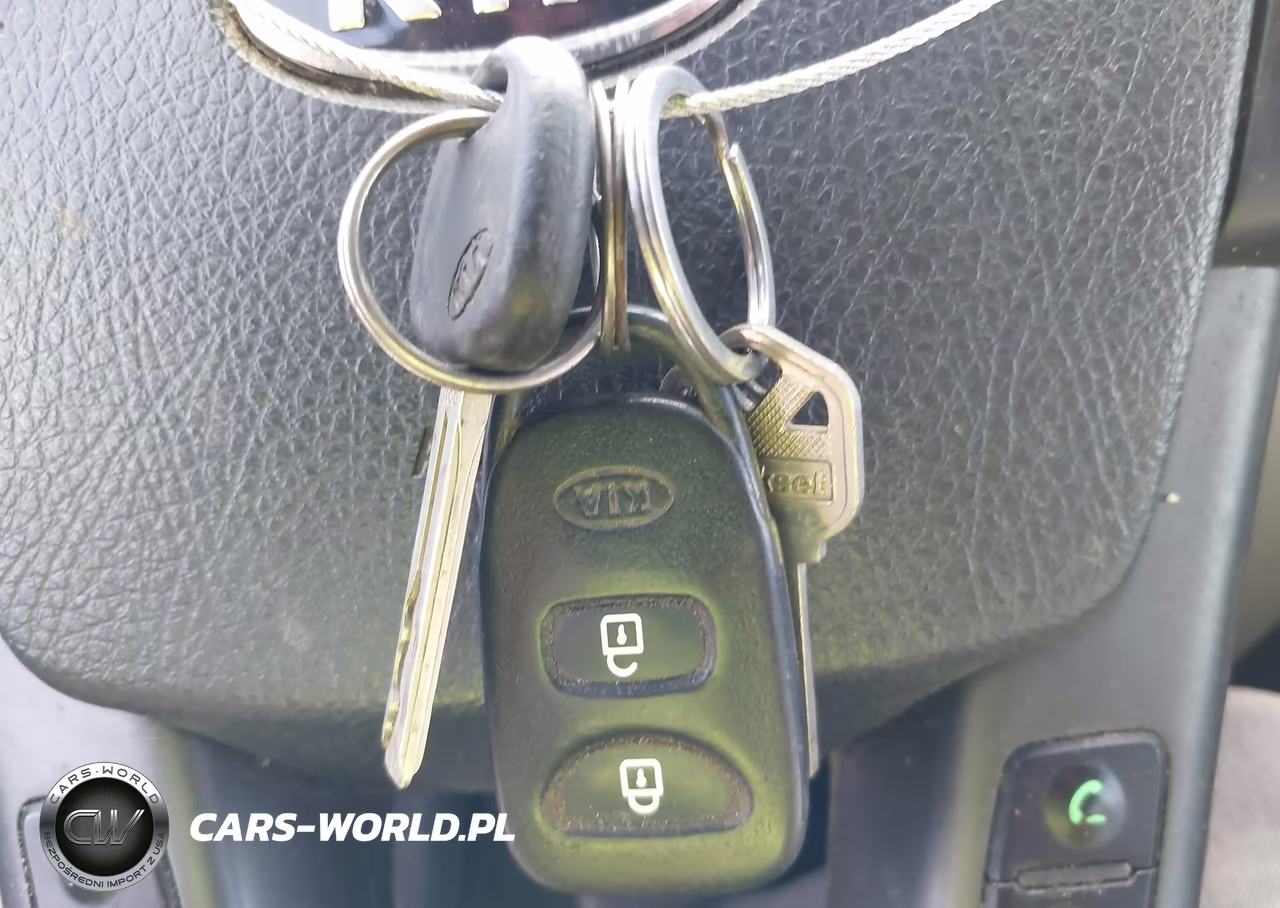 2011 Kia Sorento Lx VIN:5XYKTCA12BG097126 - 11