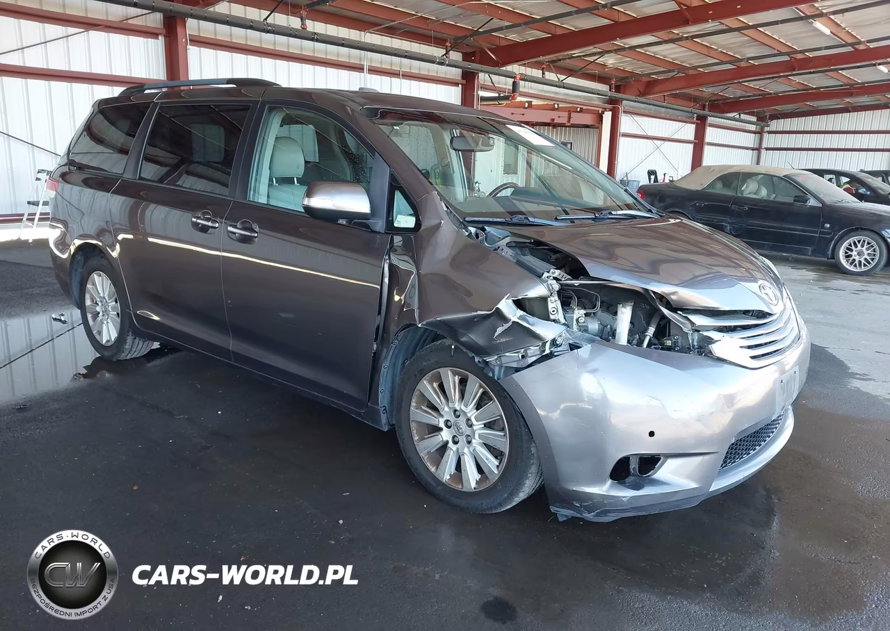 2013 Toyota Sienna Limited 7 Passenger