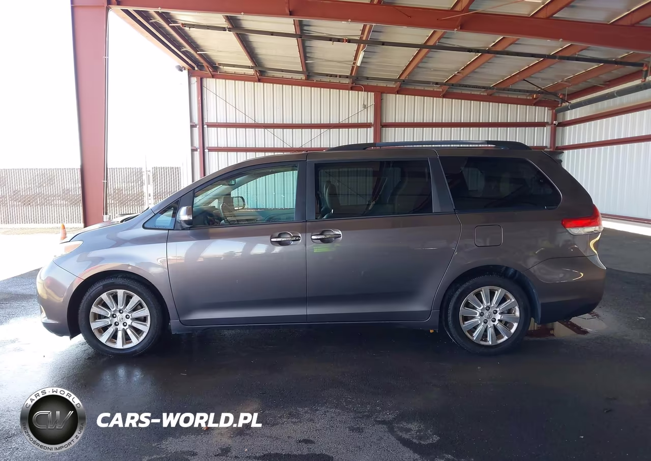 2013 Toyota Sienna Limited 7 Passenger VIN:5TDDK3DC5DS050607 - 14