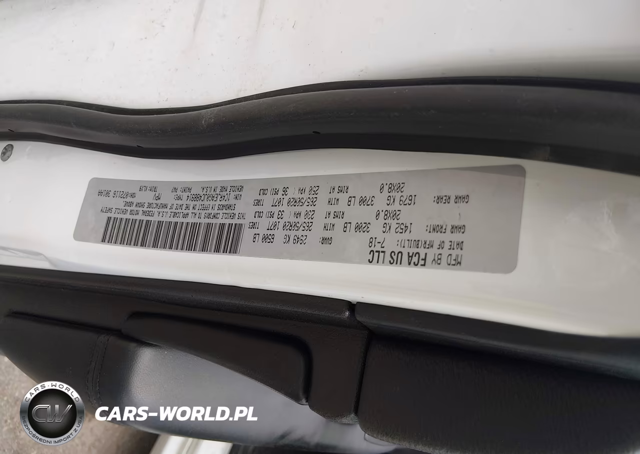 2018 Jeep Grand Cherokee Altitude 4X2 VIN:1C4RJEAG0JC488914 - 9