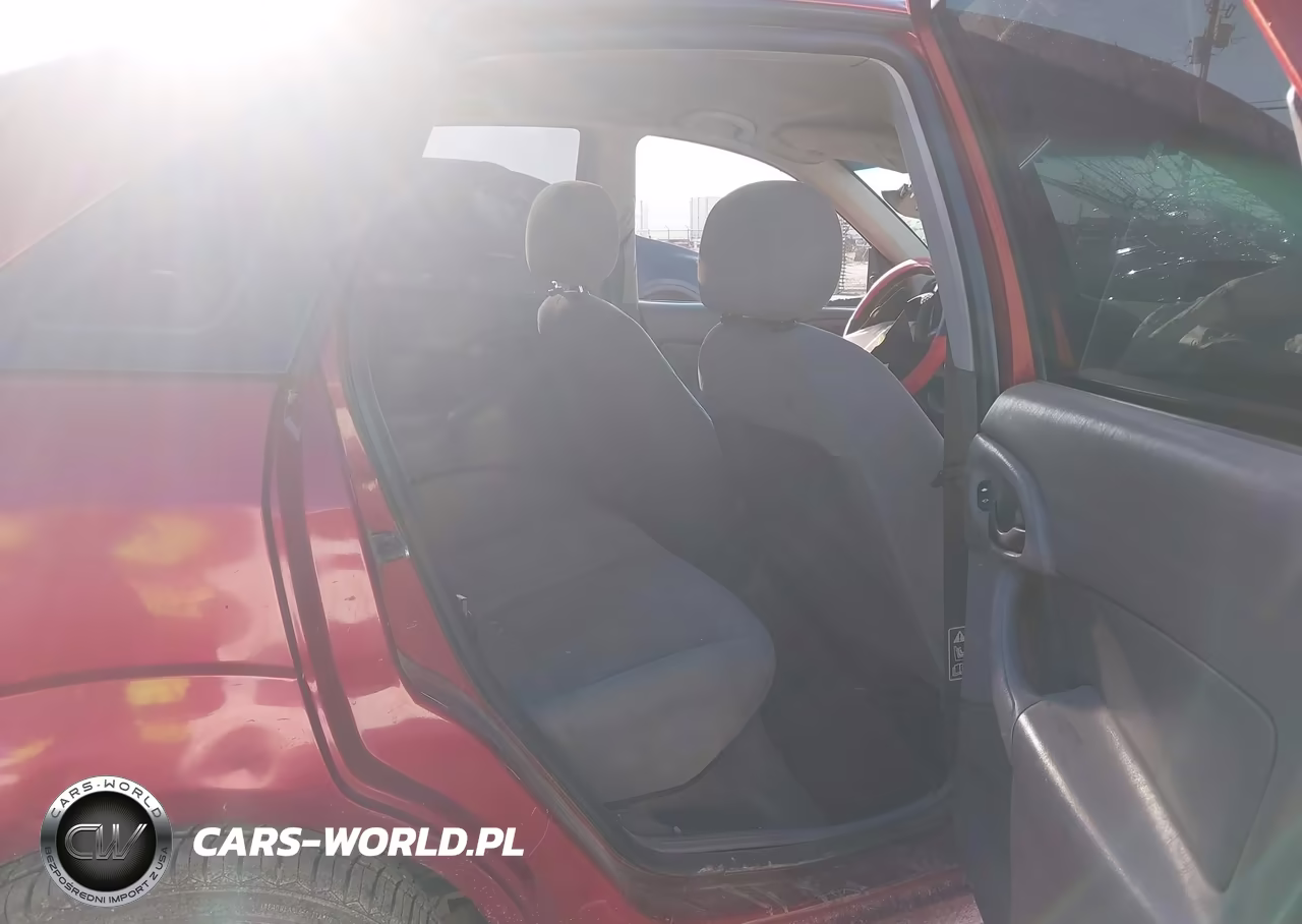 2000 Ford Focus Se VIN:1FAFP3432YW380971 - 8