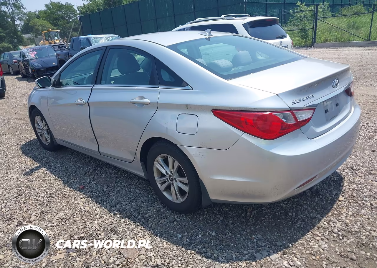2013 Hyundai Sonata Gls VIN:5NPEB4ACXDH590927 - 3