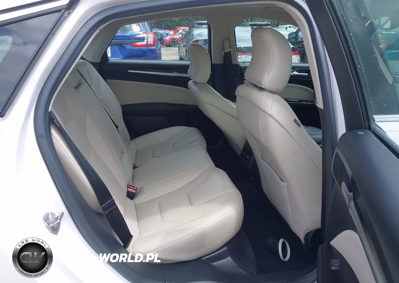 2017 Ford Fusion Platinum-Titanium VIN:3FA6P0D98HR239733 - 8