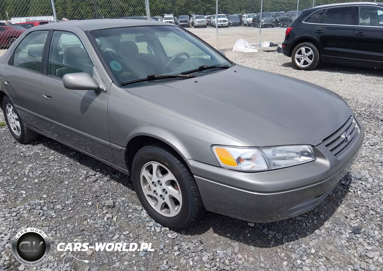 1999 Toyota Camry Le V6 VIN:4T1BF28K1XU085910 - 1